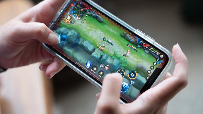 Pemain menggunakan hero fighter di EXP Lane Mobile Legends untuk menang lane dan bantu teamfight